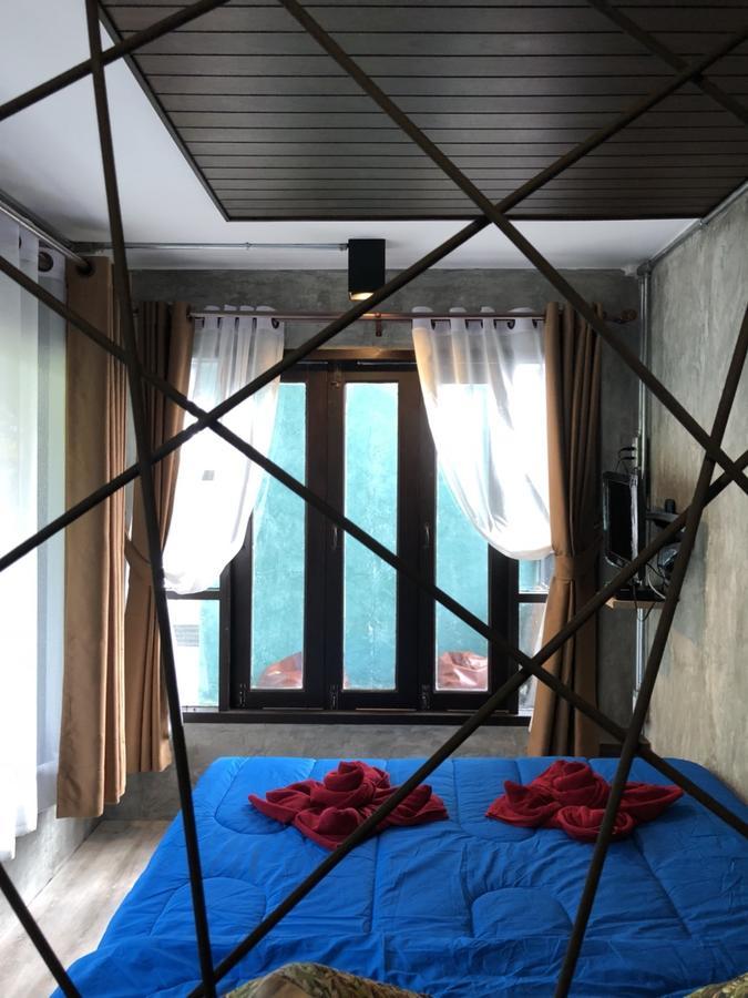 Baan Rom Talay Made' Hotel Koh Samet Екстериор снимка