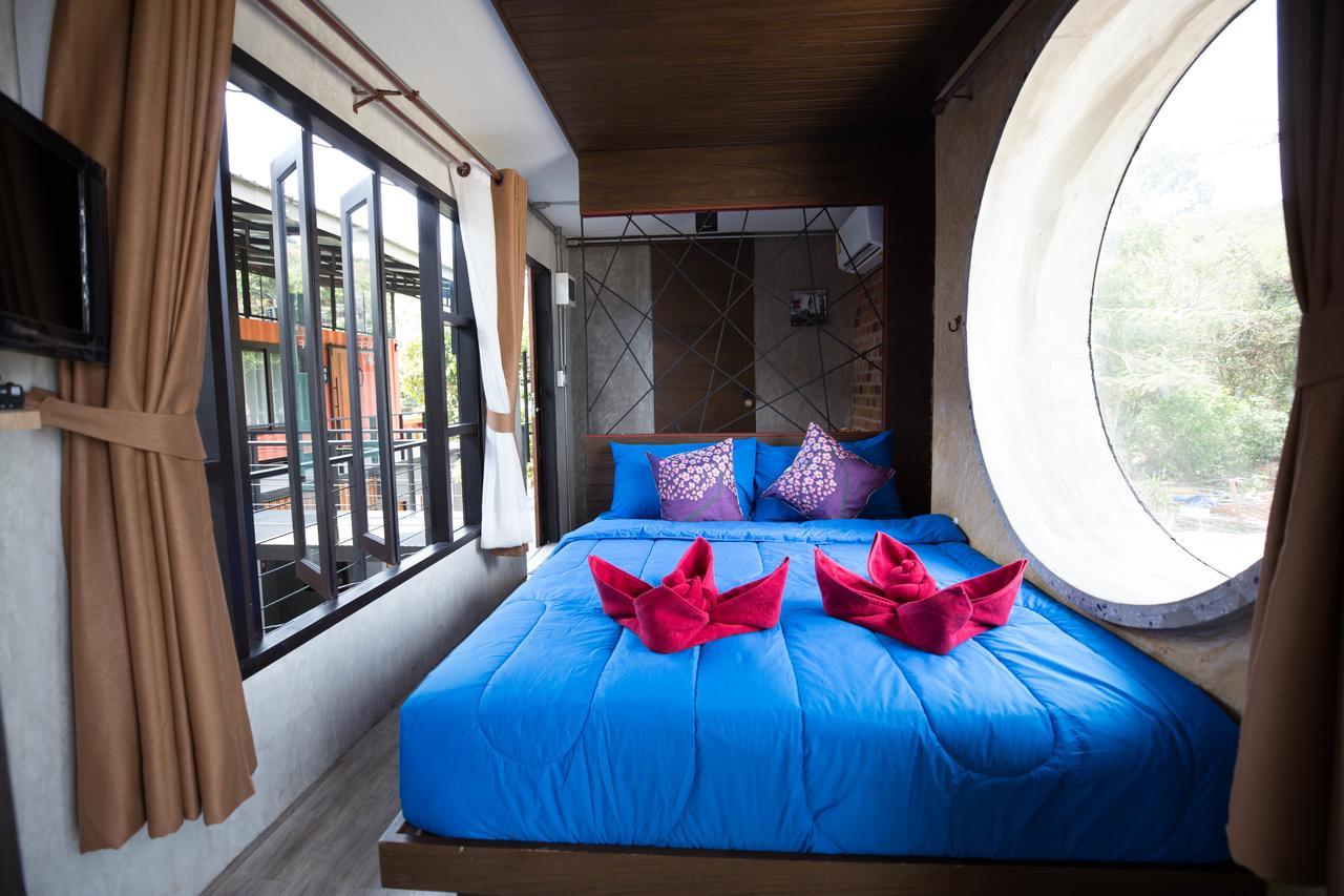Baan Rom Talay Made' Hotel Koh Samet Екстериор снимка