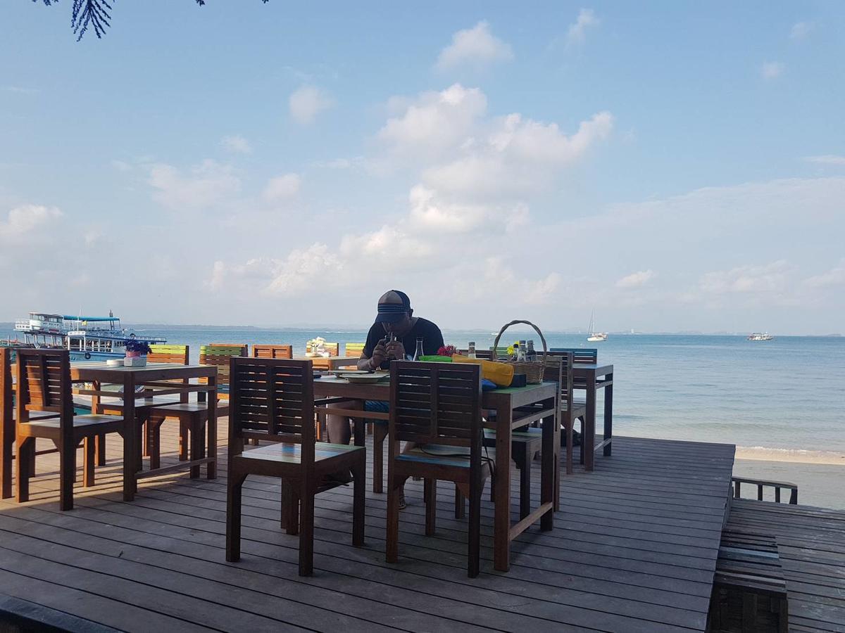 Baan Rom Talay Made' Hotel Koh Samet Екстериор снимка