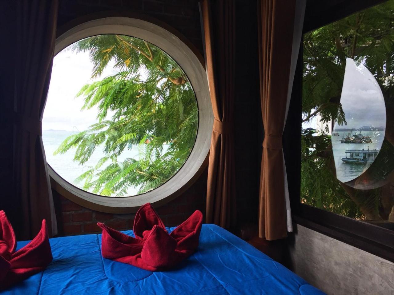 Baan Rom Talay Made' Hotel Koh Samet Екстериор снимка