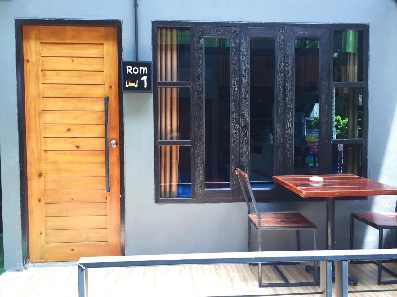 Baan Rom Talay Made' Hotel Koh Samet Екстериор снимка